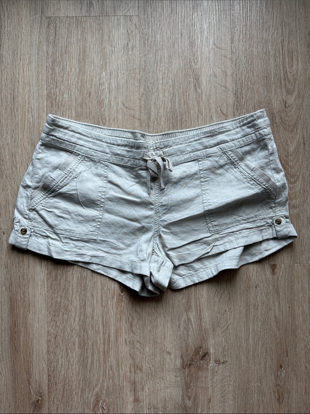 SO Light Cream Linen Blend Shorts